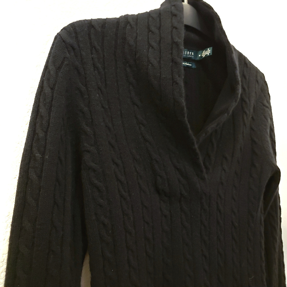 LAUREN RALPH LAUREN • Black Cashmere Knit Sweater